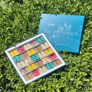Grand-coffret-degustation-specialites-lyonnaises-violette-berlingot