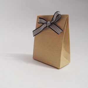 Pochette pliable en carton marron personnalisables.