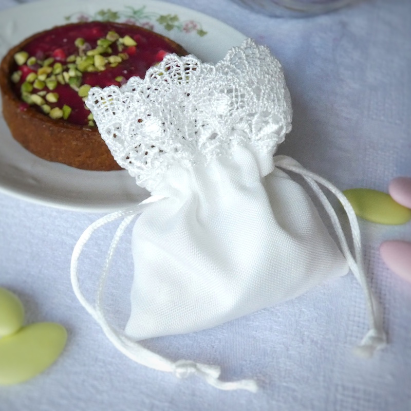 pochette-blanche-dentelle