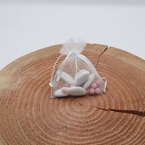 Le sachet en organdi blanc / étamine transparents